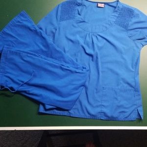 2 sets Cherokee workwear scrubs size small